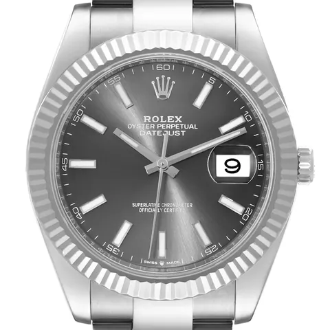 Grey dial and fluted bezel of a Rolex Datejust 41 126334